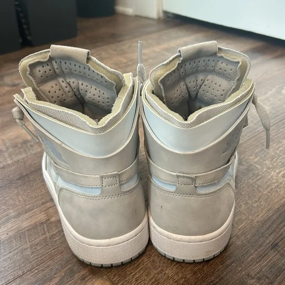 Women’s Nike Air Jordan - Picture 4 of 4